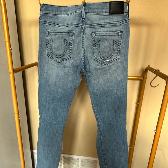 True Religion distressed skinny jeans. Stretchy. Like new! Size 29. - Picture 3 of 4